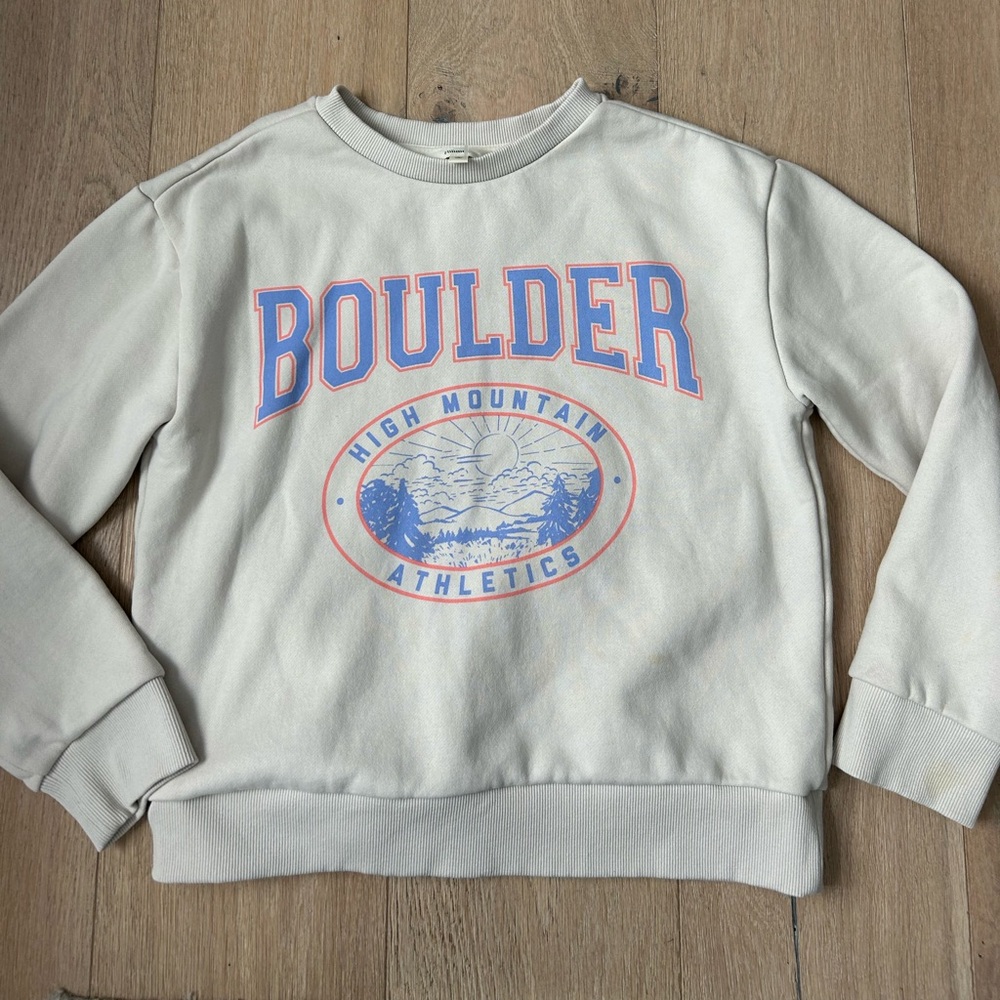Cute graphic sweatshirt Boulder, Co